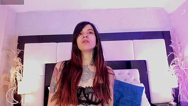 Snapshot of Maddissonlove chatting on February 18, 12:17 pm Maddissonlove online show from February 18, 12:17 pm