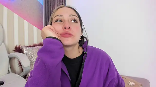 emily layton online show from October 1, 1:39 pm