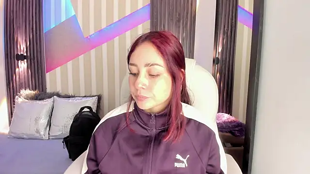 emily layton online show from November 25, 3:23 pm