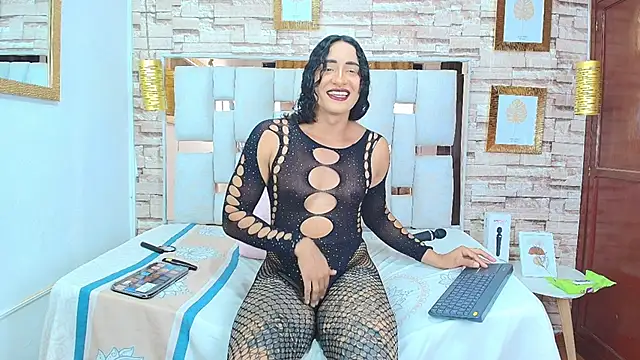Alison Chan  online show from May 13, 10:06 pm