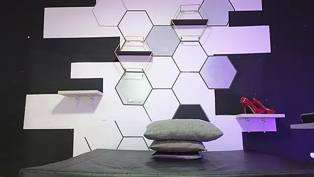 Snapshot of alondrabigtits chatting on September 18, 12:29 pm alondrabigtits online show from September 18, 12:29 pm