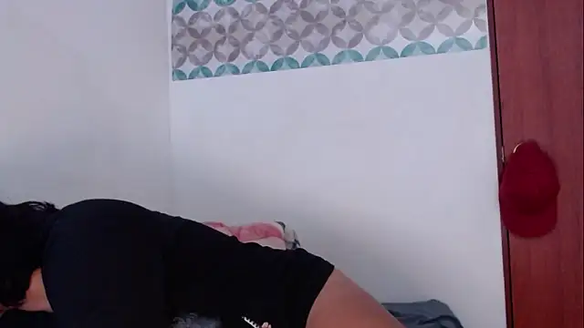 Snapshot of Aria_smith01 chatting on November 21, 2:27 pm Aria smith01 online show from November 21, 2:27 pm