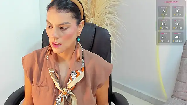 Ada Monroe10 online show from October 21, 1:34 pm