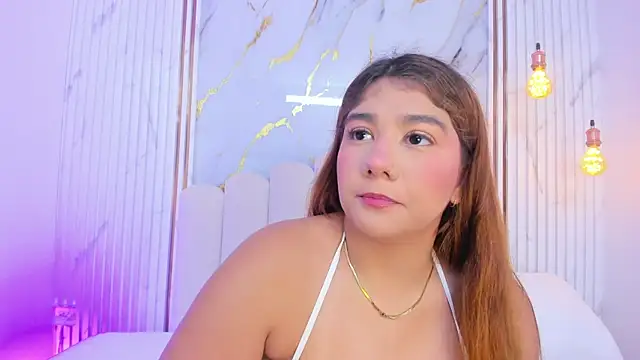 Snapshot of tifanyhills_ chatting on May 7, 8:47 pm tifanyhills online show from May 7, 8:47 pm