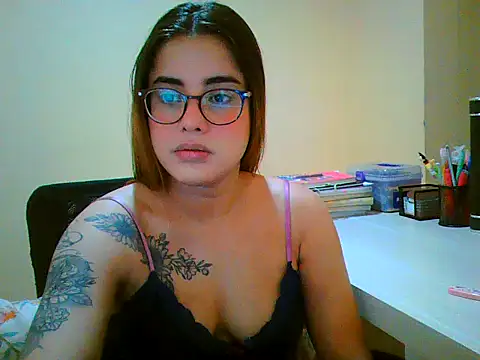 maliamiller online show from November 7, 9:31 am