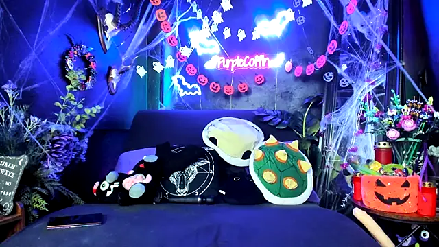 Snapshot of Purple_Coffin666 chatting on October 14, 9:43 am Purple Coffin666 online show from October 14, 9:43 am