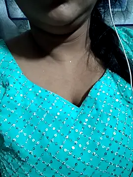 Snapshot of Jeenat_ chatting on December 15, 7:21 pm Jeenat online show from December 15, 7:21 pm