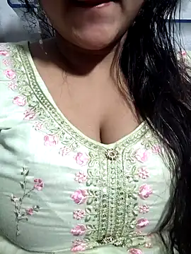 Snapshot of Jeenat_ chatting on January 16, 7:10 pm Jeenat online show from January 16, 7:10 pm