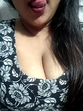 Snapshot of Jeenat_ chatting on February 9, 9:49 pm Jeenat online show from February 9, 9:49 pm