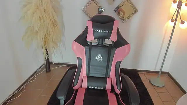 kattadoll online show from February 19, 7:54 pm