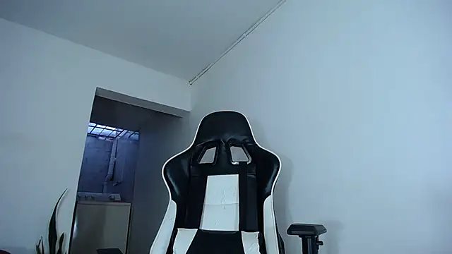 diamond black00 online show from January 18, 10:06 pm