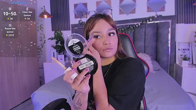 isabela fox online show from October 6, 9:01 pm