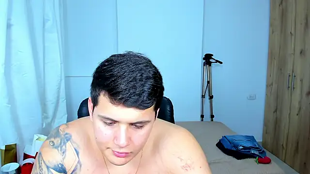 jhonstark09 online show from February 14, 4:26 am