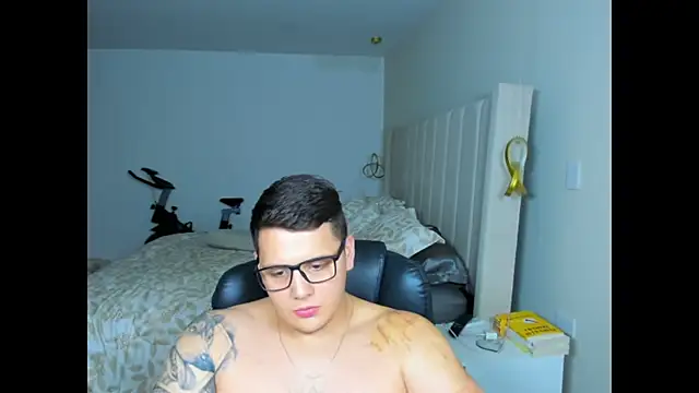 jhonstark09 online show from May 2, 12:37 am