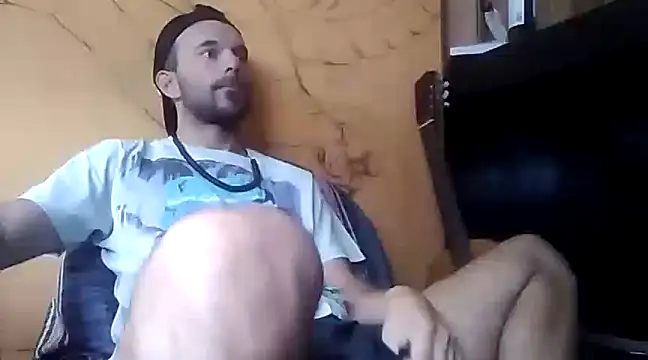 Snapshot of tylerdurden_89 chatting on March 22, 6:47 pm tylerdurden 89 online show from March 22, 6:47 pm