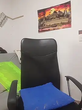 latinmartin73 online show from November 24, 8:08 pm