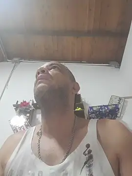 latinmartin73 online show from December 5, 1:52 pm