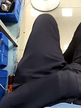 Snapshot of huzi518 chatting on September 19, 7:54 am huzi518 online show from September 19, 7:54 am