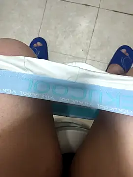 Snapshot of huzi518 chatting on October 1, 3:40 pm huzi518 online show from October 1, 3:40 pm