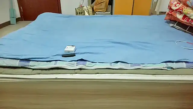 Snapshot of huzi518 chatting on October 22, 10:37 am huzi518 online show from October 22, 10:37 am