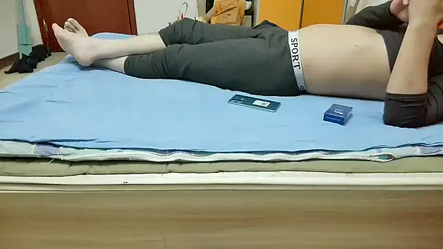 Snapshot of huzi518 chatting on October 23, 2:16 pm huzi518 online show from October 23, 2:16 pm