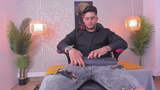 Colt Perci online show from January 21, 4:10 am