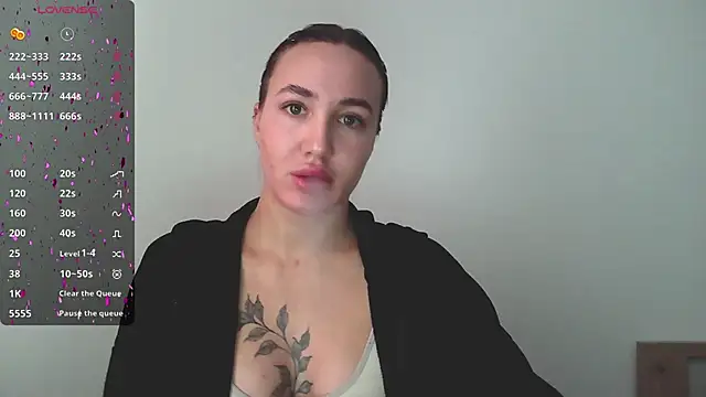 Snapshot of Stasia_Queen chatting on December 11, 8:58 am Stasia Queen online show from December 11, 8:58 am