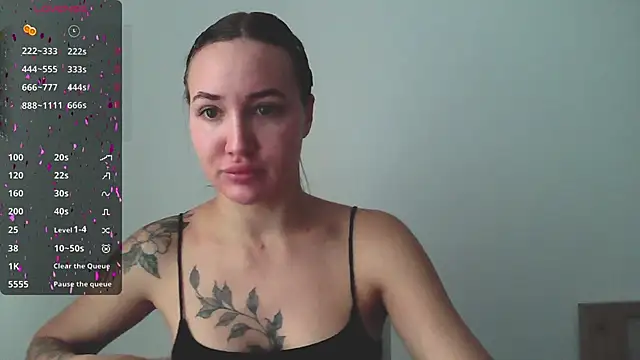 Snapshot of Stasia_Queen chatting on December 20, 9:32 am Stasia Queen online show from December 20, 9:32 am