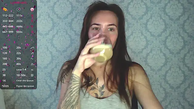 Snapshot of Stasia_Queen chatting on January 16, 8:22 am Stasia Queen online show from January 16, 8:22 am