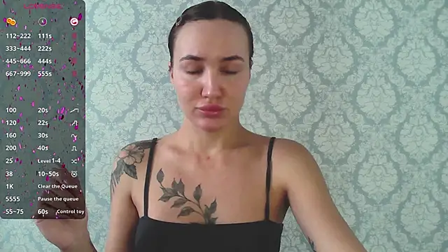 Snapshot of Stasia_Queen chatting on February 7, 9:26 am Stasia Queen online show from February 7, 9:26 am