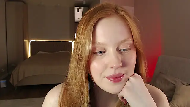 lulu moonmoon online show from March 18, 3:31 pm