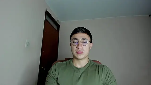 Leoknight online show from March 11, 2:32 am