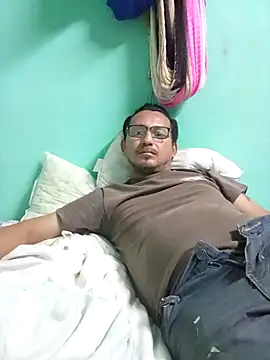 Andresguz35 online show from February 1, 4:11 am