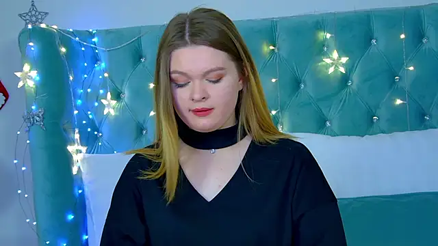 CrystalLyons online show from December 28, 9:20 am