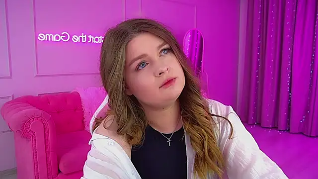 CrystalLyons online show from October 5, 6:06 pm