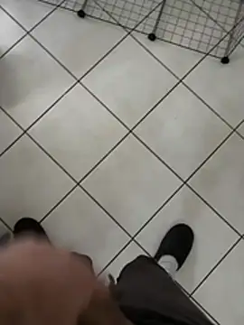 Snapshot of mj23641 chatting on February 12, 8:31 am mj23641 online show from February 12, 8:31 am