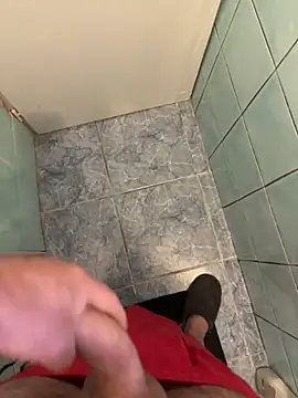 Snapshot of mj23641 chatting on March 21, 6:51 am mj23641 online show from March 21, 6:51 am