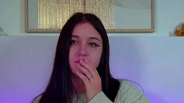 ChristinaMilton online show from October 5, 5:39 am