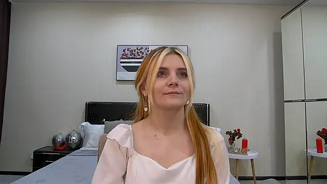 Snapshot of KellyStone chatting on January 22, 2:37 am KellyStone online show from January 22, 2:37 am