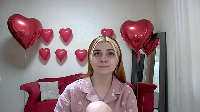 Snapshot of KellyStone chatting on February 10, 12:08 pm KellyStone online show from February 10, 12:08 pm