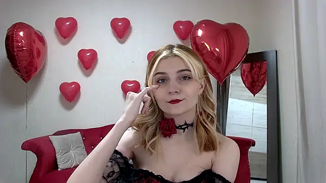 Snapshot of KellyStone chatting on February 12, 8:40 pm KellyStone online show from February 12, 8:40 pm