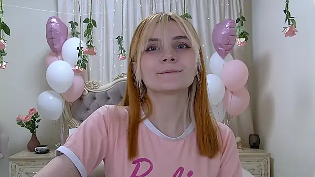 Snapshot of KellyStone chatting on February 21, 8:29 am KellyStone online show from February 21, 8:29 am