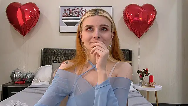 Snapshot of KellyStone chatting on March 2, 11:39 am KellyStone online show from March 2, 11:39 am