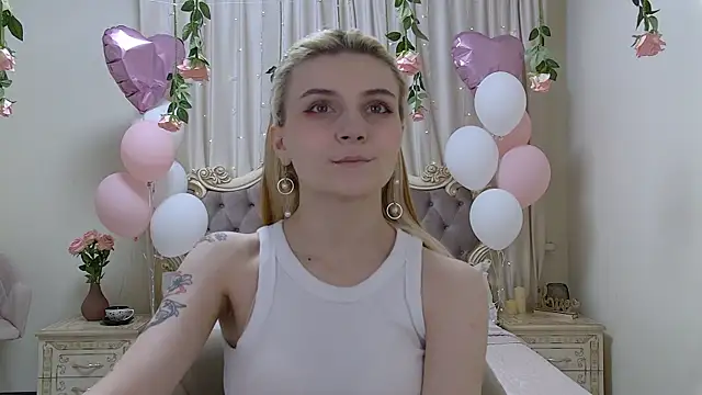 Snapshot of KellyStone chatting on March 7, 5:29 am KellyStone online show from March 7, 5:29 am