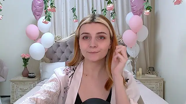 Snapshot of KellyStone chatting on March 11, 8:09 pm KellyStone online show from March 11, 8:09 pm