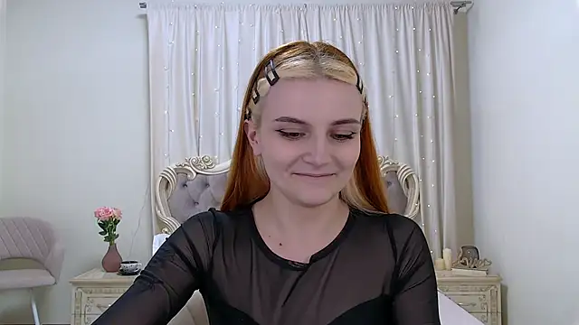 Snapshot of KellyStone chatting on March 21, 8:50 am KellyStone online show from March 21, 8:50 am