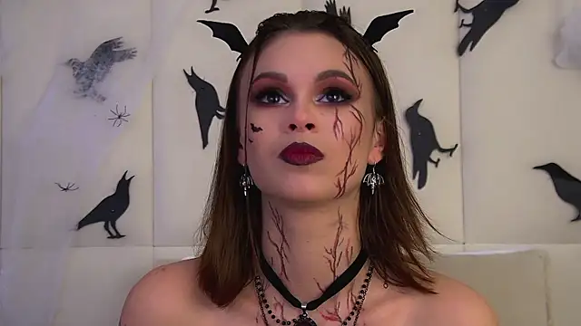 Snapshot of PollyLanders chatting on November 1, 6:21 pm PollyLanders online show from November 1, 6:21 pm