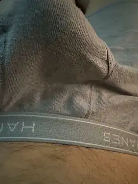 jrizz215 online show from December 4, 6:27 pm