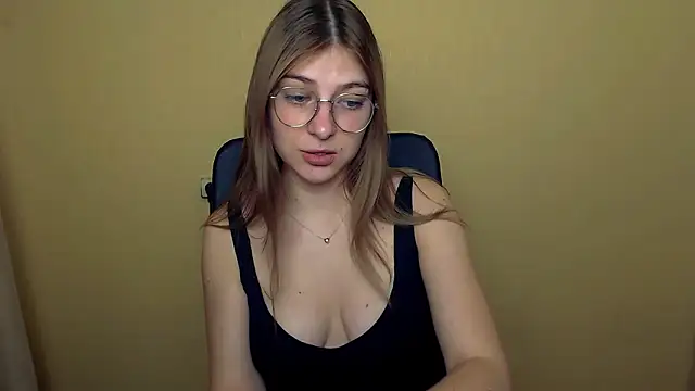 Snapshot of Luna_Lush_ chatting on November 5, 10:04 am Luna Lush online show from November 5, 10:04 am