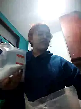 SophiaWeestt99 online show from January 19, 1:53 am